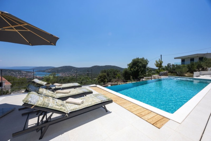 Sun Loungers